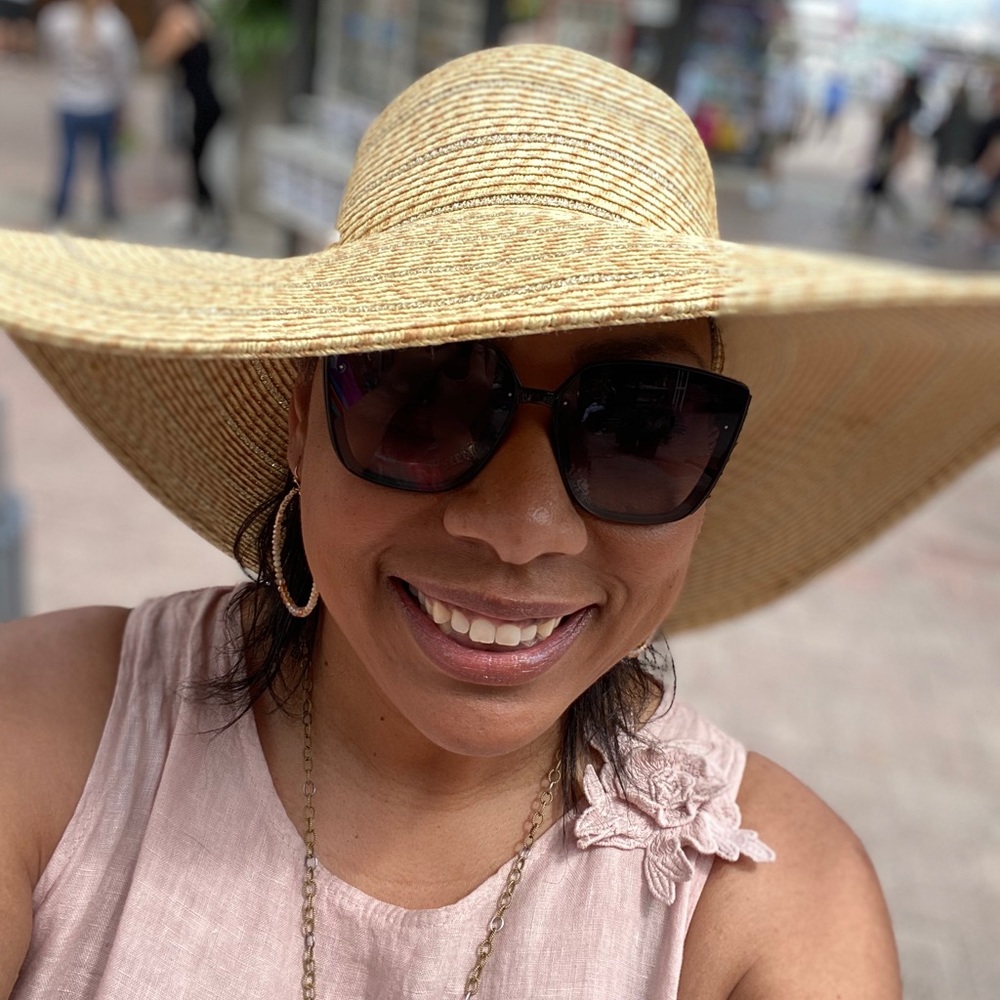 Meet your Posher, Cherie